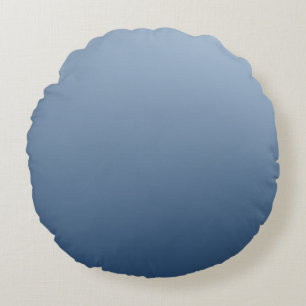 Rokerige blauwe subtiele licht-naar-donkere design rond kussen