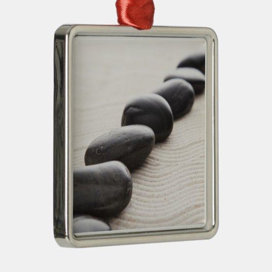 Rokken op zand metalen ornament (Rechts)