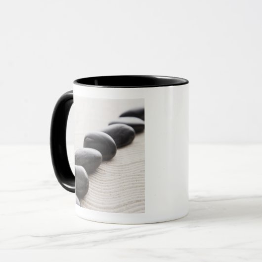 Rokken op zand mok (Voorkant links)