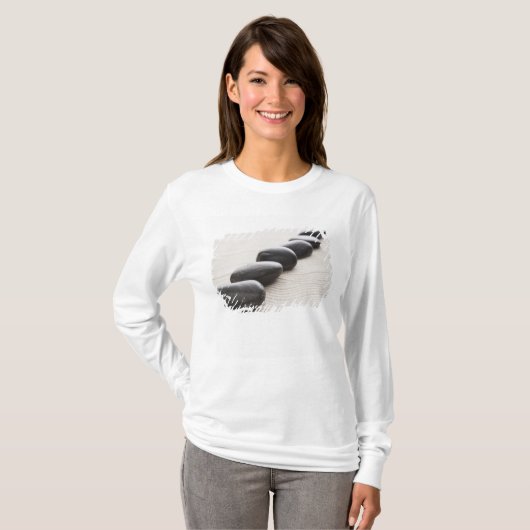 Rokken op zand t-shirt (Voorkant volledig)