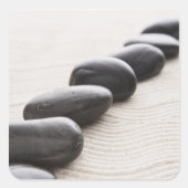 Rokken op zand vierkante sticker (Voorkant)