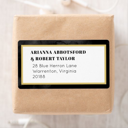 Roky Black Waterverf Canvas Gold Shipping Label (Insitu)
