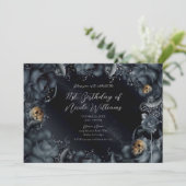 Roky Grey Blue Rozen Skulls Birthday Party Kaart (Staand voorkant)