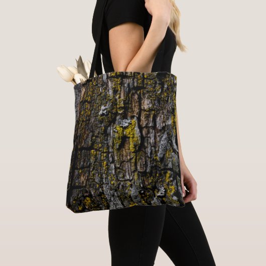 Rol bruine mossy houtslijp met gele lichen tote bag (Dichtbij)