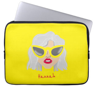 Rol grijze vrouw met bril aangepaste naam laptop sleeve