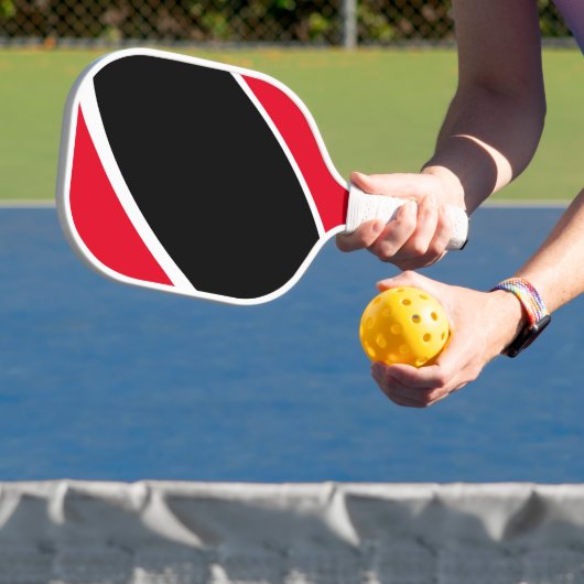 Rol heldere witte zwarte curven rode achtergrond pickleball paddle (Insitu)