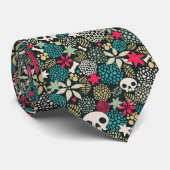 Rol in bloemen stropdas (Opgerold)