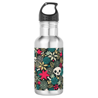 Rol in bloemen waterfles