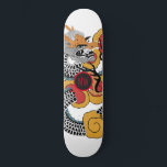 Rol Oranje zwarte drakenskateboard Persoonlijk Skateboard<br><div class="desc">Gepersonaliseerde gewaagde Aziatische kunstdrakenskateboard met uw initialen in het midden.</div>