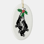 Roller Derby Girl, kerstschaatsen met Holly Keramisch Ornament (Rechts)