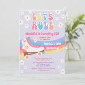 Roller Schaats Groovy Retro Birthday Uitnodigingen (Staand voorkant)