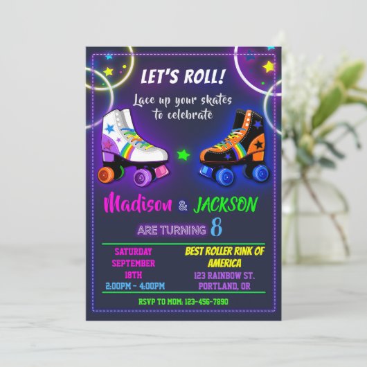 Rollers verjaardagsuitnodiging voor jongen en meis kaart (Staand voorkant)