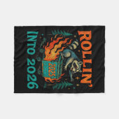 Rollin’ Into 2026 Funny Raccoon Dumpster Fire  Fleece Deken (Voorkant (Horizontaal))