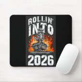 Rollin Into 2026 Raccoon Funny Dumpster Fire 2025  Muismat (Met muis)