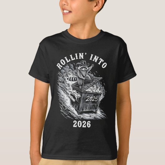 Rollin Into 2026 Raccoon Funny Dumpster Fire 2025  T-shirt (Voorkant)