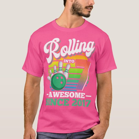 Rolling in 7 jaar Bowling verjaardagsfeest 7e bi T-shirt (Voorkant)