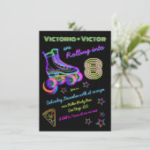 Rolling Neon Roller Skating Tweeling Verjaardagsfe Kaart (Staand voorkant)