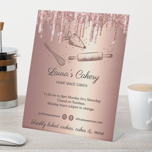 Rolpin & whiskycupcake Bakkersdrift Gold B Reclamebord Met Voetstuk (Insitu)