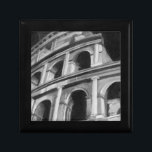 Roman Colosseum met Architectural Drawings Cadeaudoosje<br><div class="desc">A picture of the Roman Colosseum complete with archittural drawings of the archways. One of the new seven wonders of the world,  the style of the building still impact modern design. A great gift for someone who loves architecture or studying,  voorheen Rome.</div>