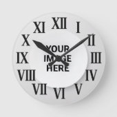 Roman Numeral Wall Clock with Photo and Name Ronde Klok (Voorkant)