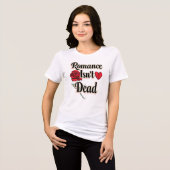 "Romance Isn't Dead" with Red Rose and Heart Tri-Blend Shirt (Voorkant volledig)