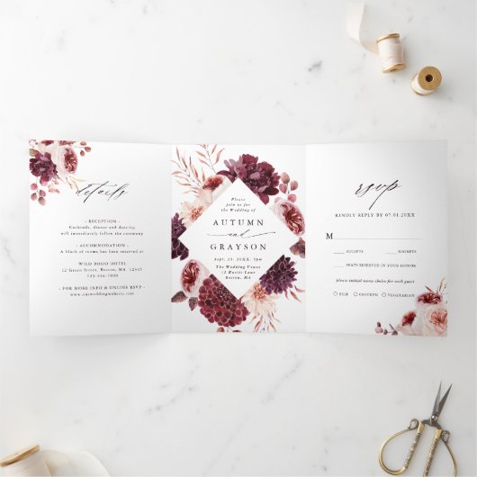 Romance Waterverf Floral Wedding Drieluik Uitnodiging (Binnen)