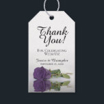 Romantic Amethyst Paars Roos Weddenschap Hartelijk Cadeaulabel<br><div class="desc">Deze trouwcadeaulabels zijn ontworpen om te worden gebruikt met gunsten of cadeaus voor familie, speciale gasten, of leden van uw bruidsfeestje. Het ontwerp is eenvoudig, maar elegant met één enkel langwerpig gestampt paars gekleurd roos dat zich in een pool van water met golven en rimpels reflecteert. De titel luidt: Bedankt...</div>