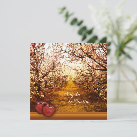 Romantic Apple Orchard Wedding Invitation Kaart (Staand voorkant)