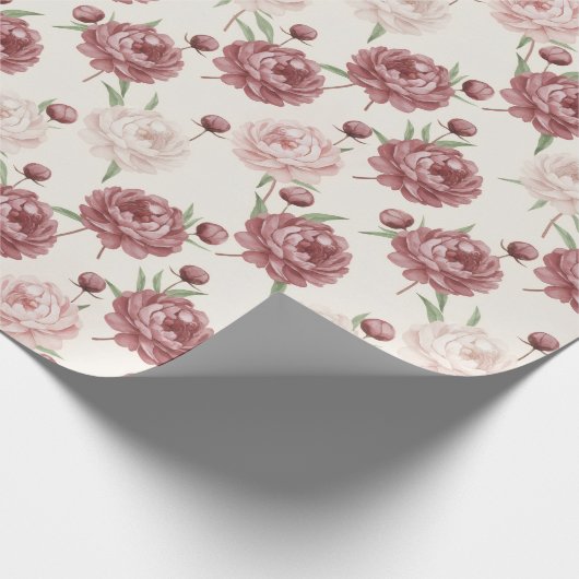 Romantic Blush & Burgundy Peony Floral Pattern Cadeaupapier (Hoek)