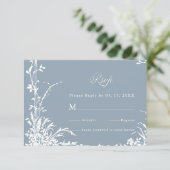 Romantic Botanical Garden Dusty Blue Wedding RSVP Kaartje (Staand voorkant)