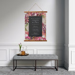 Romantic Bouquet Hot Pink Black Weduwen Welkom Hangend Wandkleed<br><div class="desc">Pas de tekst en de grootte van het poster aan om uw gebeurtenis aan te passen. Oorspronkelijke waterverf collage met faux goudaccenten.</div>