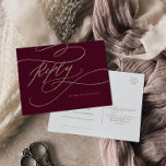 Romantic Burgundy Calligraphy Song Request RSVP Uitnodiging Briefkaart<br><div class="desc">Dit romantische bogundy-kalligrafie-lied vraagt om RSVP-briefkaart is perfect voor een eenvoudige bruiloft. Het moderne klassieke ontwerp is voorzien van fancy zwellingen en grillen met een prachtige elegante handgeschreven faux champagne Gold folie-typografie op de achtergrond van de Bourgogne. Bouw je trouwgastenlijst en je dansvloerzang allemaal tegelijk! Dit briefkaart voor trouwreactie vraagt...</div>