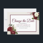 Romantic Burgundy Floral Wedding verander de datum Save The Date<br><div class="desc">Romantic Burgundy Floral Wedding verander de datum waarop je de datum opslaat Zie overeenkomend collectie in niche en nestwinkel</div>