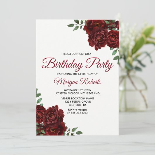 Romantic Burgundy Red Rose Birthday Party Invite Kaart (Staand voorkant)