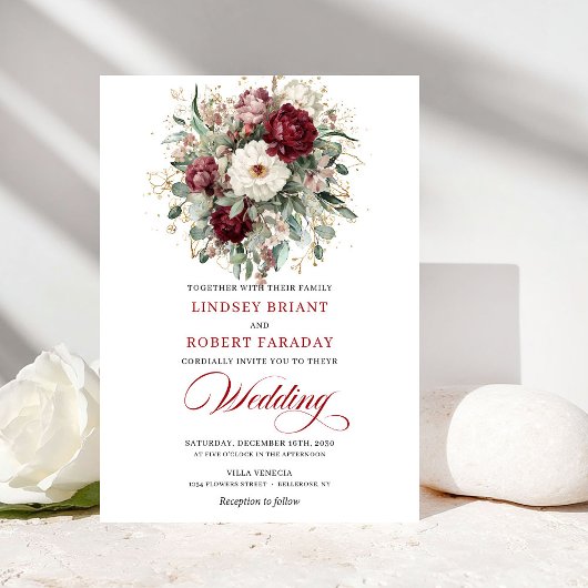 Romantic Burgundy White Floral Gold Wedding Invite Kaart