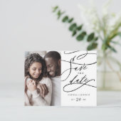 Romantic Calligraphy Flourt Photo Save the Date Uitnodiging Briefkaart (Staand voorkant)