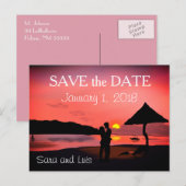 Romantic Couple on Beach bij ZSunset Save the Date Briefkaart (Voorkant / Achterkant)