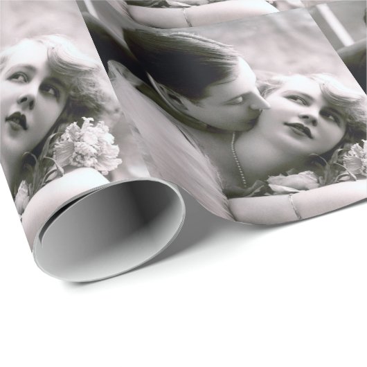 Romantic Couple  Retro Foto Elegant Love Cadeaupapier (Rol Hoek)
