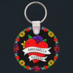 Romantic Couple's Gift | Kunst met Tattoo stijl Sleutelhanger<br><div class="desc">Gepersonaliseerde Graffiti- of tattoo-stijl kunst met een cartoon hart en bloemen met persoonlijke partnernamen.</div>