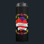 Romantic Couple's Gift | Kunst met Tattoo stijl Thermosbeker<br><div class="desc">Gepersonaliseerde Graffiti- of tattoo-stijl kunst met een cartoon hart en bloemen met persoonlijke partnernamen. Kute voor Valentijnsdag of een Jubileum of bruiloft cadeau.</div>