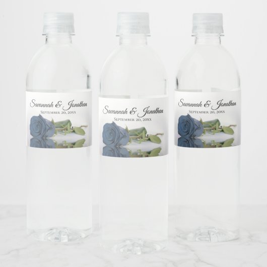 Romantic Dusty Steel Blue Roos Elegant Wedding Waterfles Etiket (Flessen)