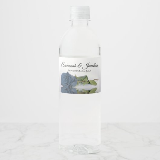 Romantic Dusty Steel Blue Roos Elegant Wedding Waterfles Etiket (Voorkant)