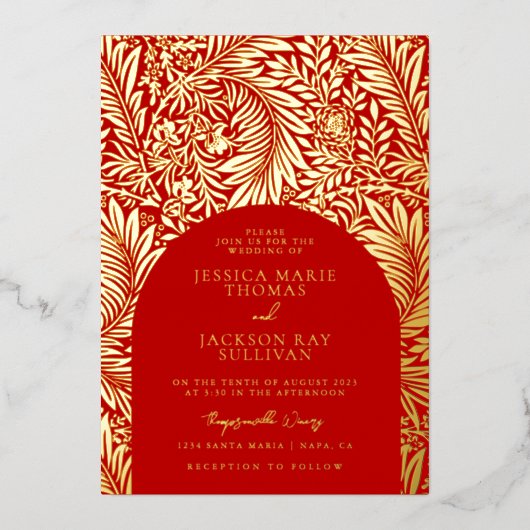 Romantic Floral Red en Gold Wedding Folie Uitnodiging (Voorkant)