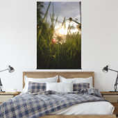 Romantic Flowers – Botanical Fantasy Daisy Canvas Afdruk (Insitu (Slaapkamer))