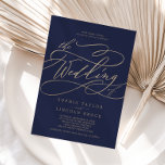 Romantic Gold Calligraphy | Navy the Wedding of Kaart<br><div class="desc">Deze romantische goudkalligrafie-marinemacht is perfect voor een eenvoudige bruiloft. Het moderne klassieke ontwerp is voorzien van fancy draden en grillen met prachtige elegante handgeschreven faux champagne Gold folie-typografie. Opmerking: dit ontwerp is niet voorzien van echte gouden folie. Het is een afbeelding van hoge kwaliteit die gemaakt is om op gouden...</div>