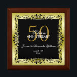 Romantic Gold Decorative Framed 50th Wedding Cadeaudoosje<br><div class="desc">Prachtige, glamoureus trendy, modern, romantisch en gesofisticeerd design voor de 50ste trouwdag van het paar. Elegant en glamoureus vijftig jaar oud. Met een glamoureus achtergrondgedrukt afbeelding met een goudkleurige gradiëntachtergrond en hetzelfde afbeelding dat bovenaan wordt gedraaid om een geweldig contrast te geven. Een heerlijk decoratief lijst aan de grens in...</div>