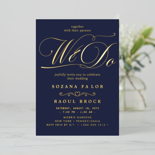 Romantic Gold Foil Emerald Flourish We bruiloft Folie Uitnodiging (Staand Voorkant)