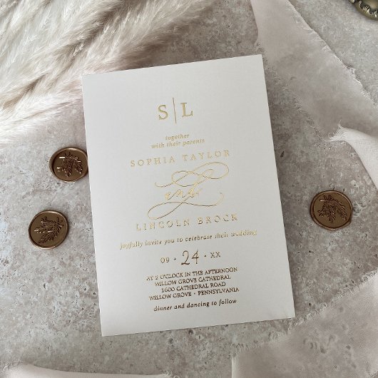 Romantic Gold Foil | Ivory Monogram Weddenschap Folie Uitnodiging