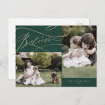 Romantic Gold Green Believe 2 Fotoserie Nieuws Feestdagenkaart<br><div class="desc">Dit romantische goudgroen gelooft dat 2 briefkaart voor fotovakantie de perfecte eenvoudige feestelijke groet is. Het moderne klassieke ontwerp is voorzien van fancy draden en grillen met prachtige elegante handgeschreven faux champagne Gold folie-typografie. Pas uw briefkaart aan met 2 foto's, uw familienaam, voornamen en jaar. Neem een jaar op in...</div>