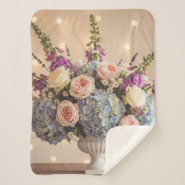 Romantic Hydrangea and Rose Bouquet Sherpa Deken